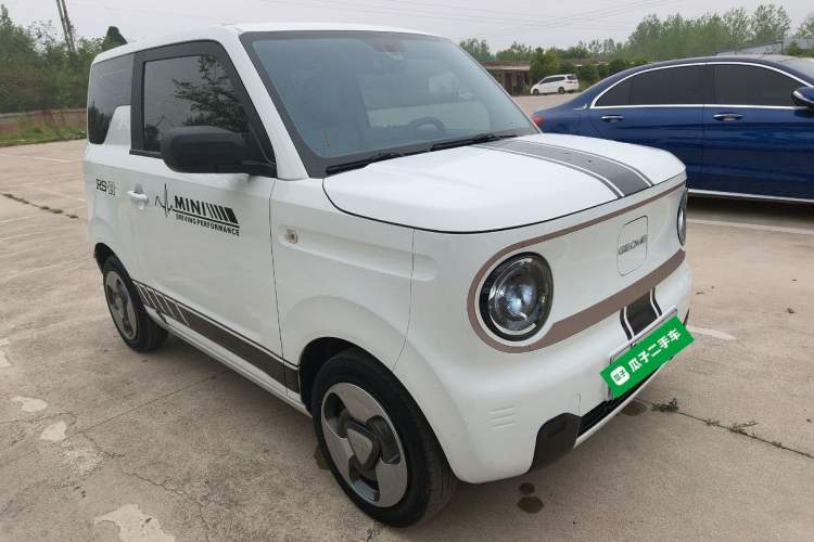 Used Geely Galaxy Panda 2023 Panda Mini 200km Dynamic Bear Front Right 45 Deg