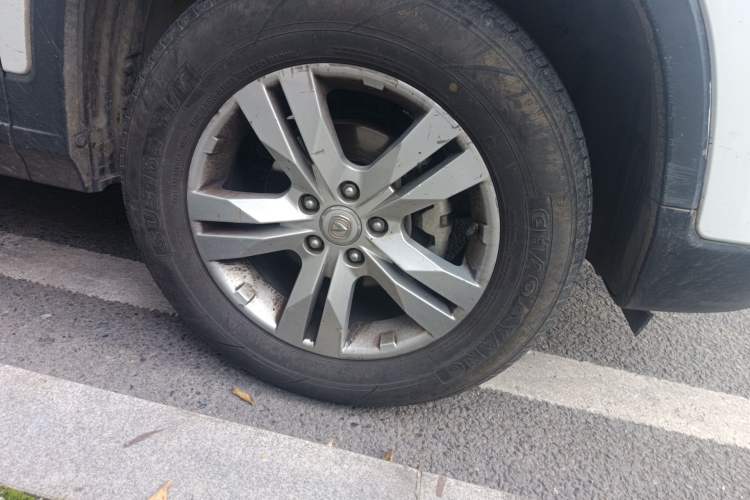 Used CHANGAN CS75 2017 Shangkui Edition 1.5T Automatic Fengyue Model Right Front Wheel Hub