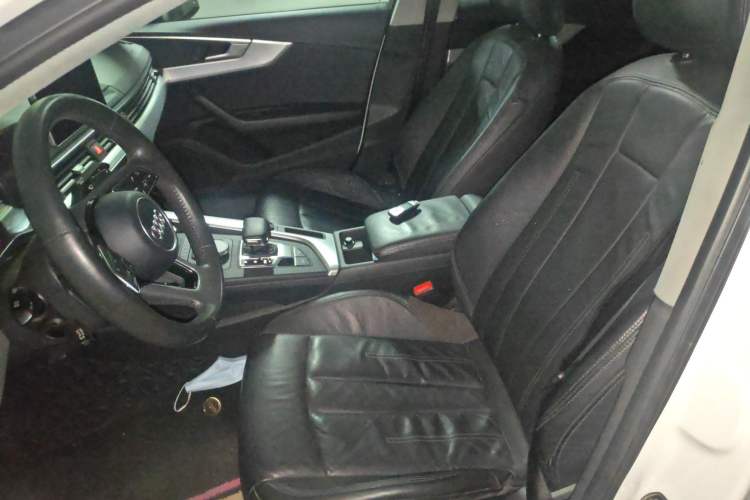 Used Audi A4L 2017 40 TFSI Fashion Model Left Front Seat