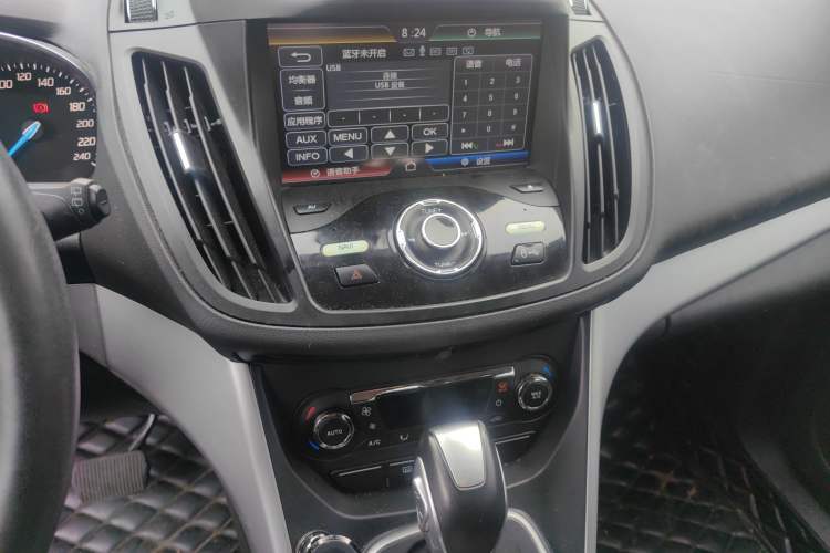 Used Ford Kuga 2015 1.5L GTDi Two-Wheel Drive Fashion Edition Audio And AC Panel