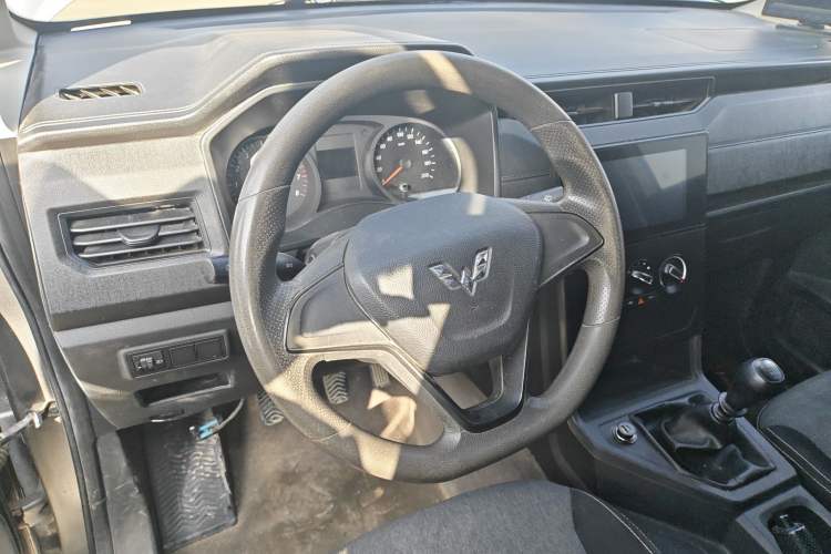 Used Wuling Hongguang PLUS 2019 1.5T Manual Wealthy Version 2 Seats
