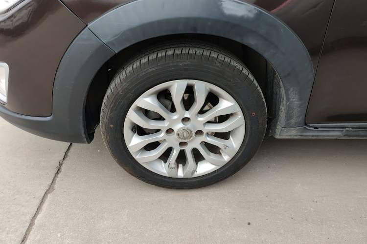 Used Dongfeng Aeolus AX3 2016 1.5L Manual ZhiKu Model
