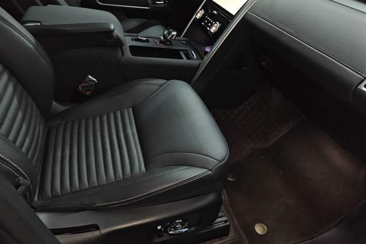 Used Land Rover Discovery 2024 360 PS Dynamic SE