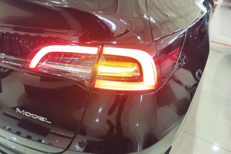 Used Tesla Model Y 2021 Standard Range Rear-Wheel Drive Version