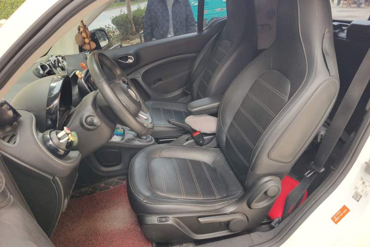 Used smart fortwo 2016 0.9T 66kW Hardtop Pioneer Edition