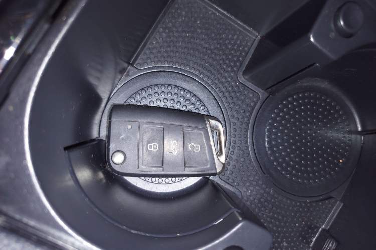 Used Volkswagen Sagitar 2020 280TSI DSG Comfort Version China VI Standard Vehicle Key