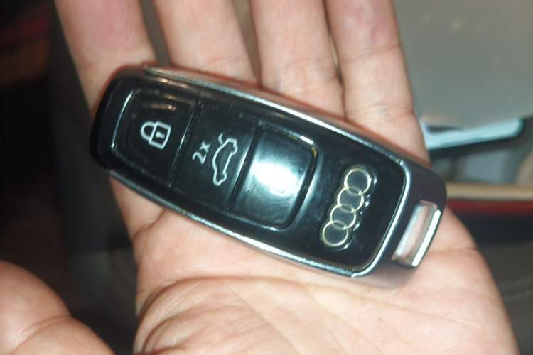 Used Audi A4L 2020 40 TFSI Fashion Dynamic Model Vehicle Key