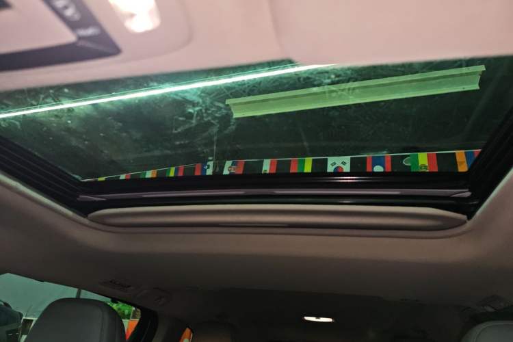 Used Toyota Granvia 2023 2.5L Hybrid Comfort Edition
