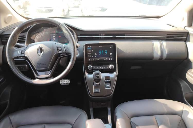 Used ORA iQ 2018 High-Range Version Smart Connectivity Model