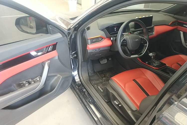 Used Dongfeng Aeolus Yixuan 2021 230T Automatic Dream-Chasing Rider Edition
