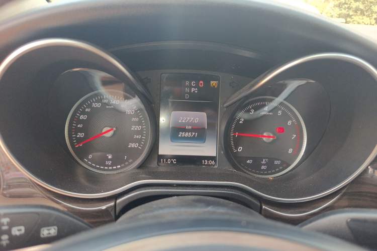 Used Mercedes-Benz V-Class 2016 V 260 Avantgarde Edition