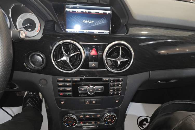 Used Mercedes-Benz GLK-Class 2015 GLK 300 4MATIC Luxury Ultimate Edition
