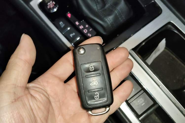 Used Volkswagen Passat 2015 1.8TSI DSG Prestige Edition Vehicle Key