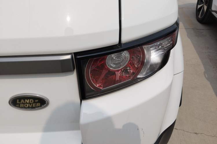 Used Land Rover Range Evoque 2015 2.0T Five-Door Fashion Edition Exterior 2