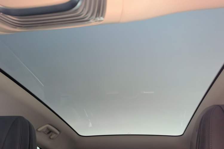 Used VOYAH FREE 2021 Four-Wheel Drive Extended-Range First Edition Commemorative Edition Exclusive Luxury Package Headliner