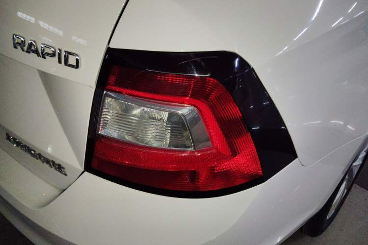 Used Skoda Rapid 2018 1.6L Automatic Comfort Edition