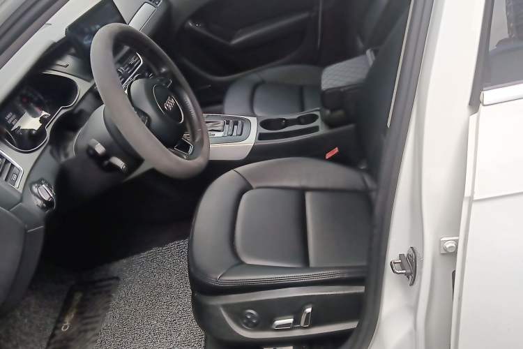 Used Audi A4L 2015 35 TFSI Automatic Standard Model Left Front Seat