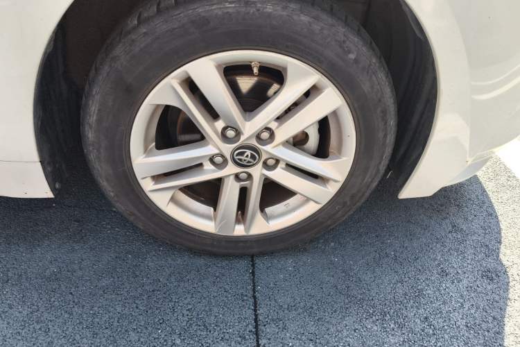 Used Toyota Levin 2022 185T CVT Luxury Edition Right Front Wheel Hub