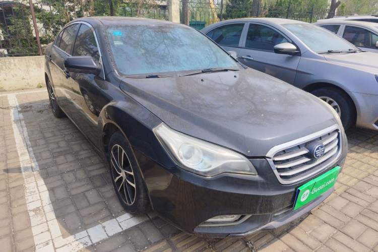 Used Bestune B50 2013 1.6L manual luxury version Front Right 45 Deg