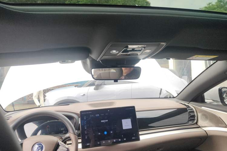 Used BYD Han 2023 EV Champion Edition 715KM Front-Drive Prestige Model Headliner