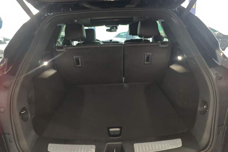 Used Cadillac XT5 2021 28T Luxury Model
