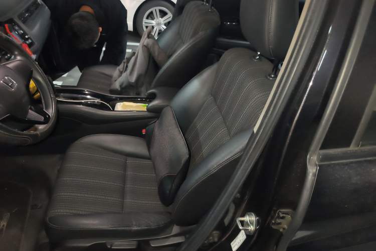 Used Honda Vezel 2016 1.8L CVT Front-Wheel Drive Pioneer Edition
