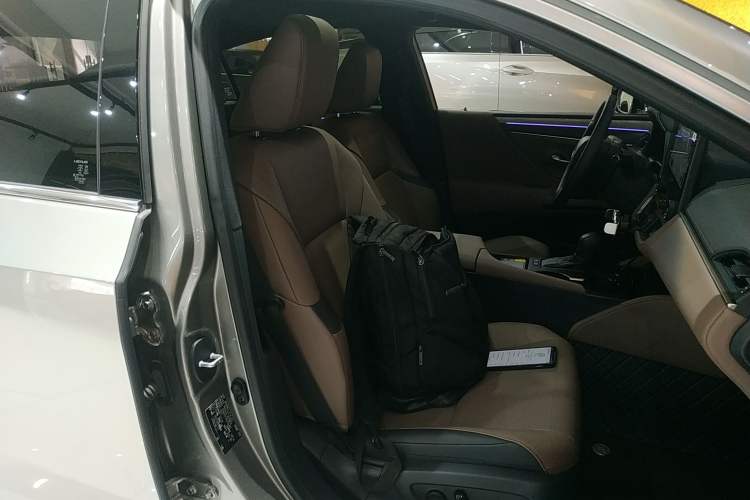 Used Lexus ES 2025 200 Premium Edition