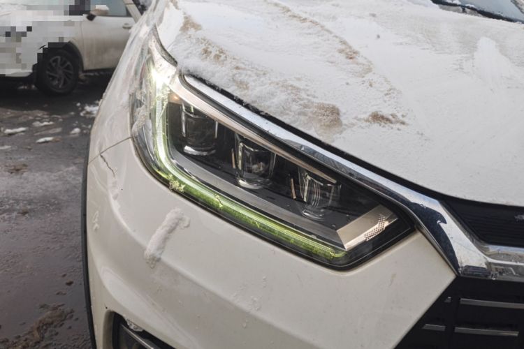 Used BYD Yuan New Energy 2019 EV535 Smart Connect Trendsetting Model Right Front Headlight