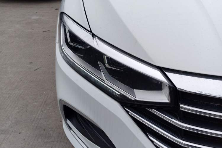 Used Volkswagen Lavida 2023 300TSI DSG Full-Comfort Edition Right Front Headlight