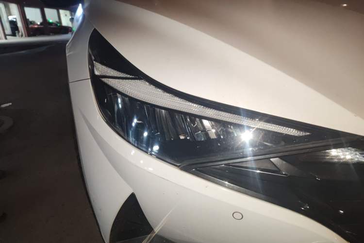 Used Hyundai Elantra 2021 1.5L CVT LUX Prestige Edition