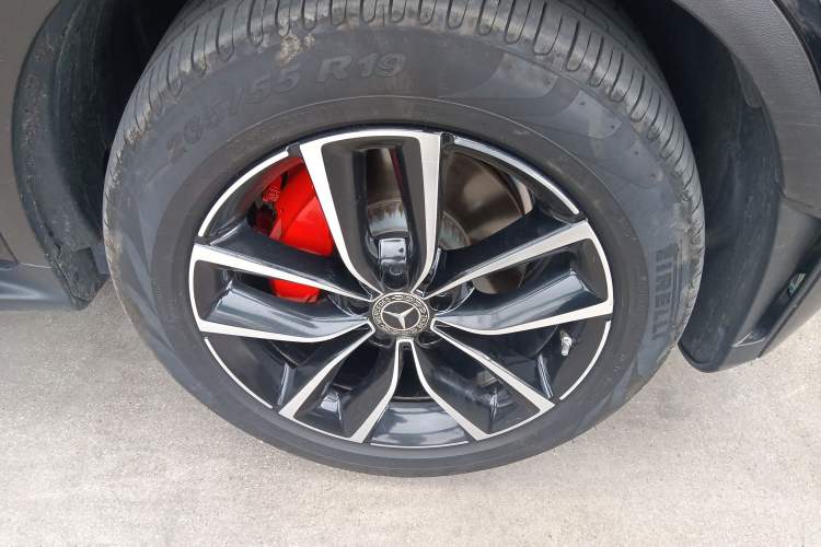 Used Mercedes-Benz GLC 2022 Refreshed GLC 300 L 4MATIC Dynamic Edition Right Front Wheel Hub