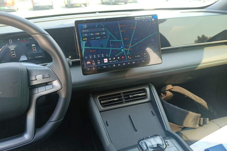 Used BYD Qin L 2025 DM-i Smart Drive 120KM Leading Model
