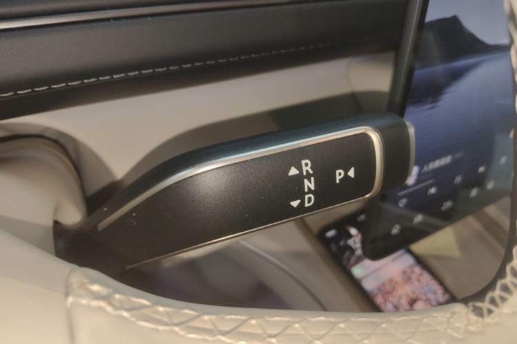 Used Nio ES8 2026 Model 6-seat Executive Signature Edition Gear Lever