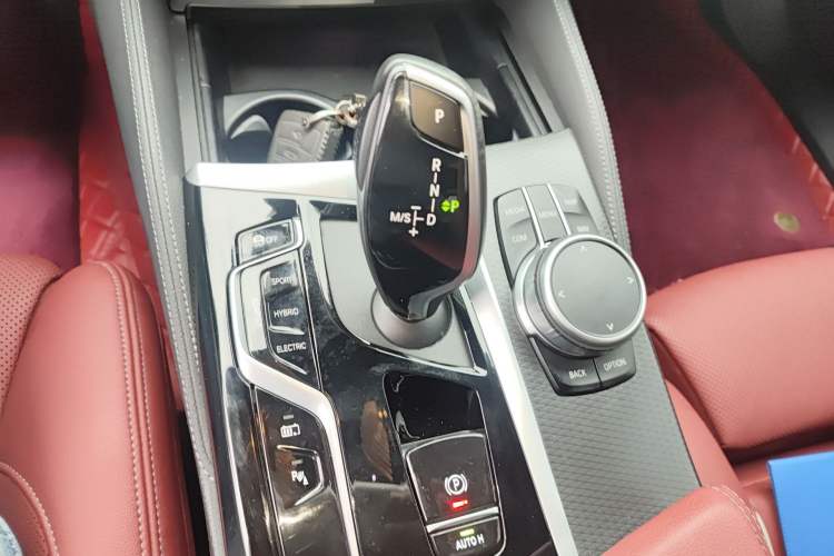 Used BMW 5 Series New Energy 2022 Second Facelift 535Le Pioneer Edition M Sport Package Gear Lever