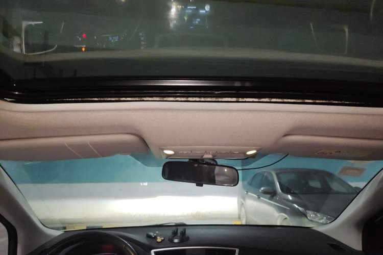 Used Nissan Sylphy 2019 1.6XV CVT Smart Connect Luxury Edition China V Standard Headliner