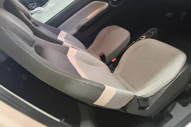 Used Wuling Hongguang MINIEV 2022 Macaron Fashion Model Lithium Iron Phosphate