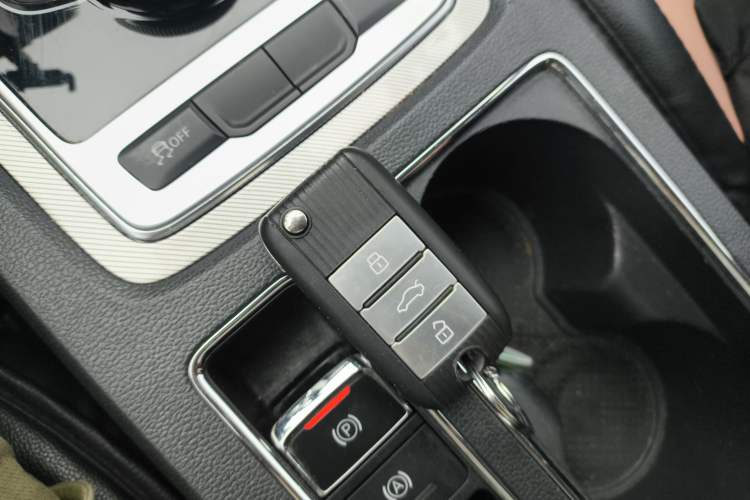 Used Roewe i6 New Energy 2019 PLUS 50T Internet Glory Flagship Edition