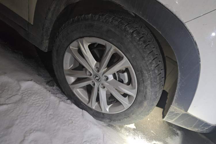 Used Dongfeng Fengon S560 2019 1.8L CVT Elite Model Right Front Wheel Hub