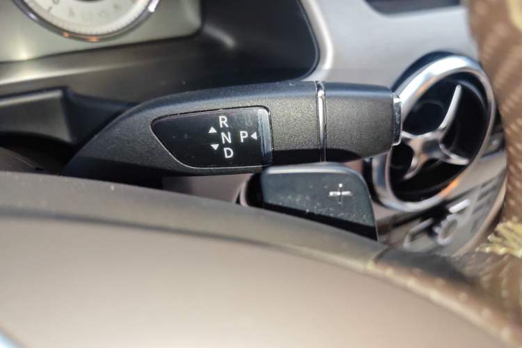 Used Mercedes-Benz GLK-Class 2013 GLK 300 4MATIC Fashion Model