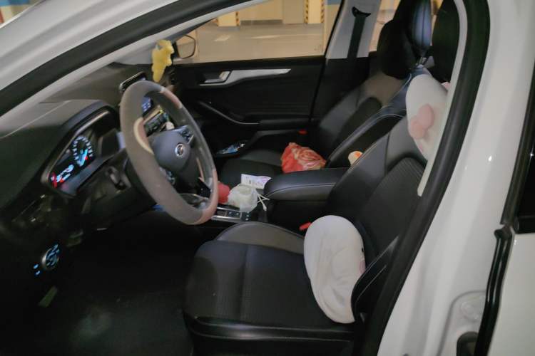 Used Ford Focus 2020 Hatchback EcoBoost 180 Automatic Trend Edition Left Front Seat