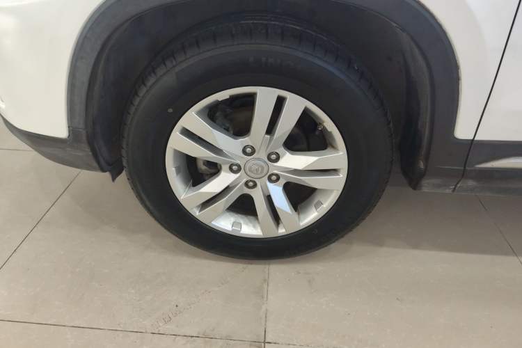 Used CHANGAN CS75 2014 2.0L Manual Leading Version China IV Standard Left Front Wheel Hub