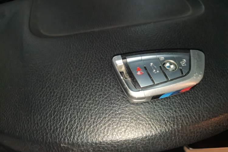 Used BMW 5 Series 2012 523Li Luxury Model
