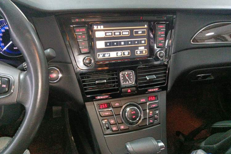 Used Hongqi H7 2015 2.0T Luxury Model