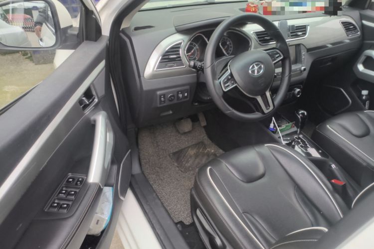 Used JAC Group Refine S2 2015 1.5L CVT Luxury Smart Version