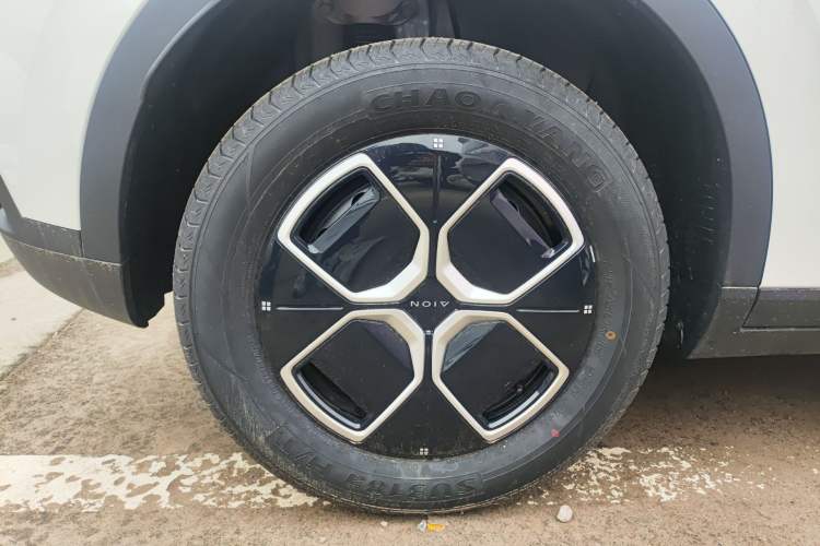 Used AION UT 2025 420 Smart Edition Right Rear Wheel Hub