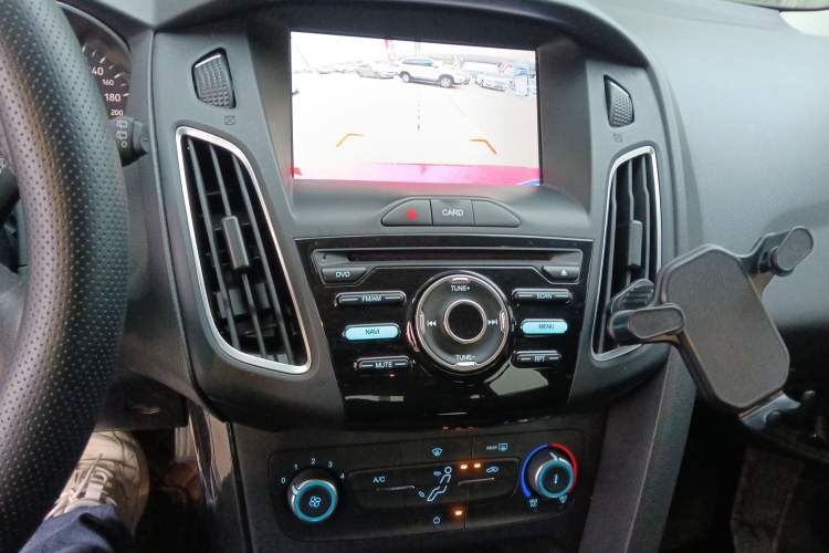 Used Ford Focus 2018 Hatchback Classic 1.6L Automatic Trendy SmartDrive Edition