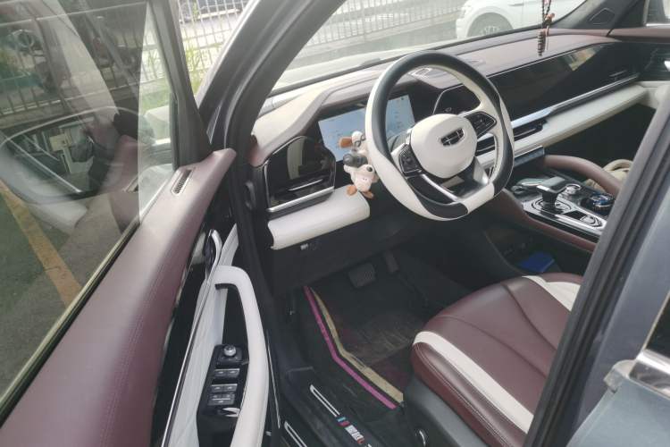 Used Geely Auto Monjaro L 2024 2.0TD High-Power Automatic Two-Wheel Drive Yunqi Version
