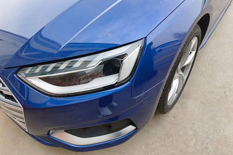 Used Audi A4L 2020 40 TFSI Fashionable and Elegant Model
