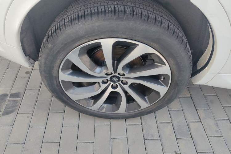 Used Land Rover Discovery Sport 2020 249 PS R-Dynamic Performance Edition
