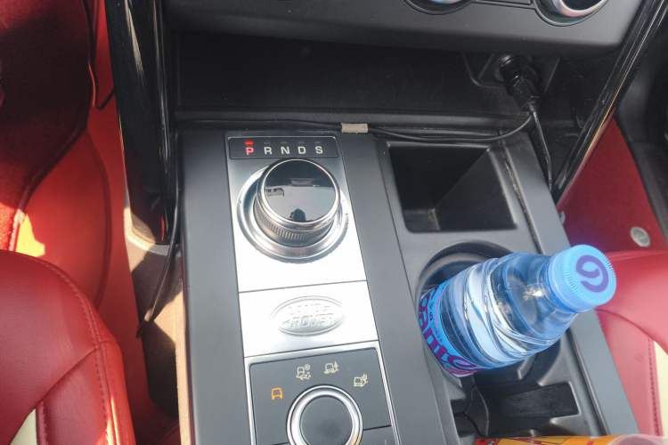 Used Land Rover Discovery 2019 2.0T SE
